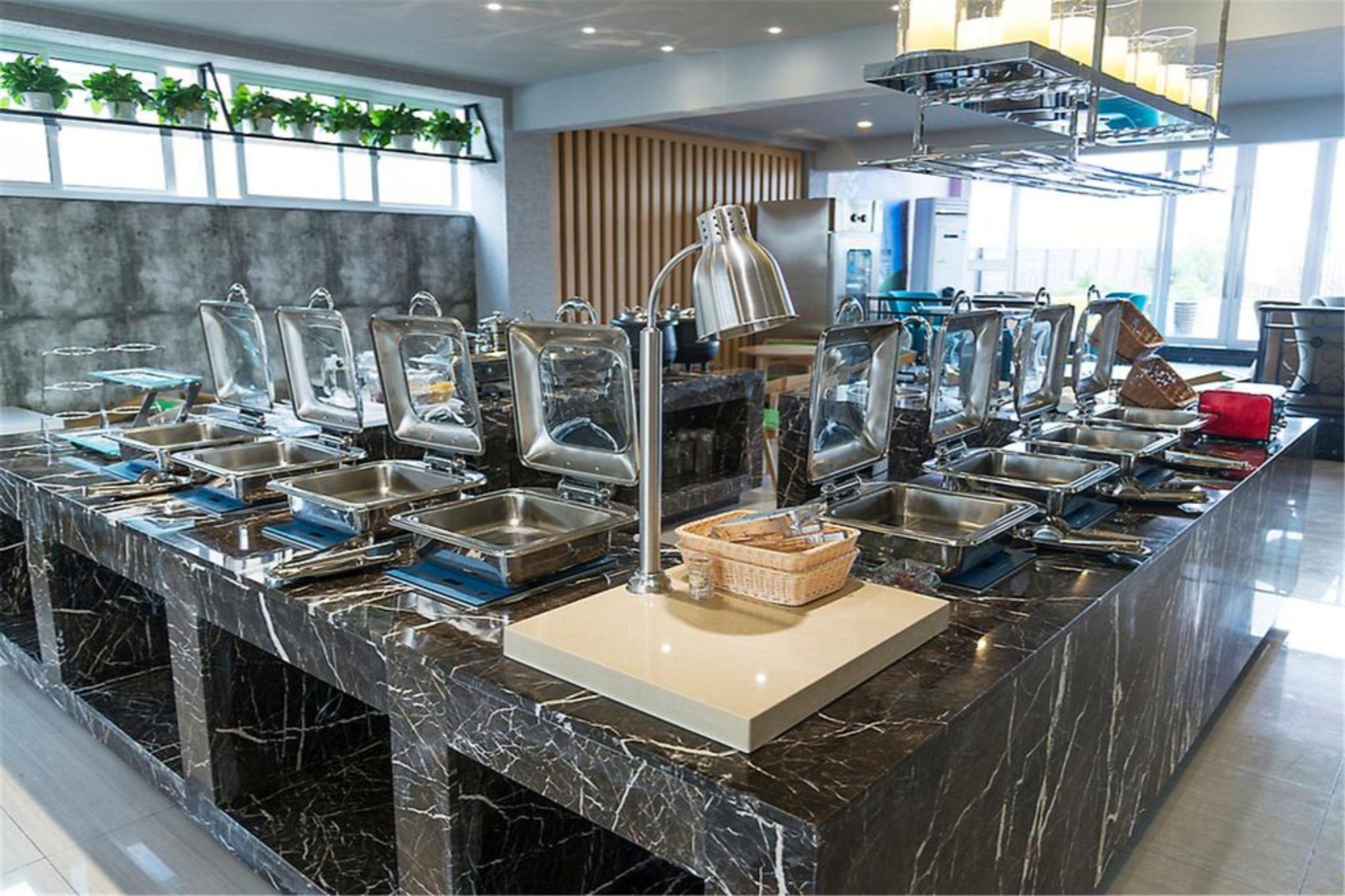 Hotel Ibis Styles Nantong Development Zone Shimao Plaza Zewnętrze zdjęcie