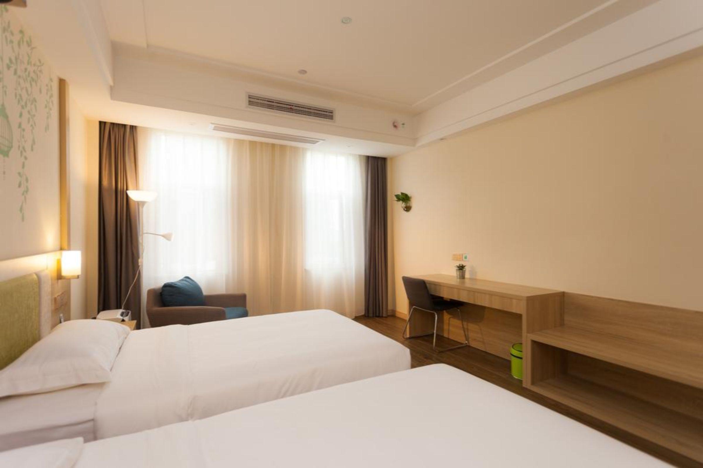Hotel Ibis Styles Nantong Development Zone Shimao Plaza Zewnętrze zdjęcie