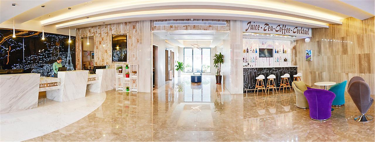 Hotel Ibis Styles Nantong Development Zone Shimao Plaza Zewnętrze zdjęcie