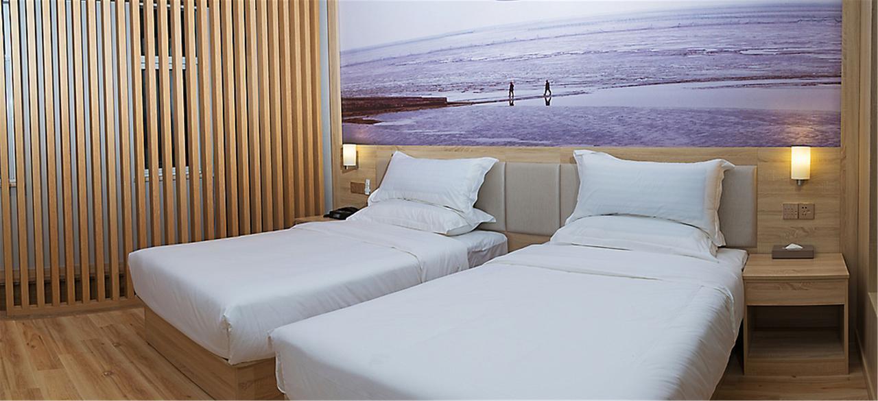 Hotel Ibis Styles Nantong Development Zone Shimao Plaza Zewnętrze zdjęcie