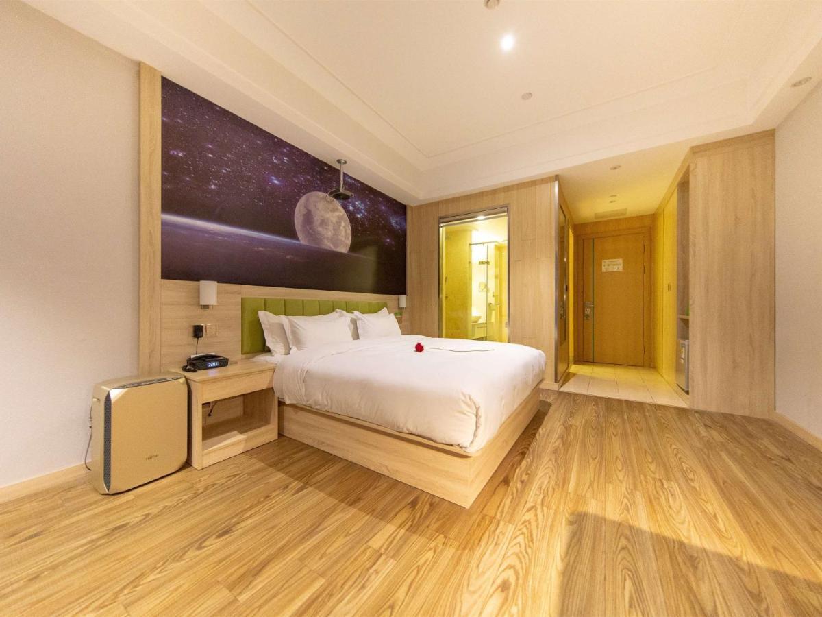 Hotel Ibis Styles Nantong Development Zone Shimao Plaza Zewnętrze zdjęcie